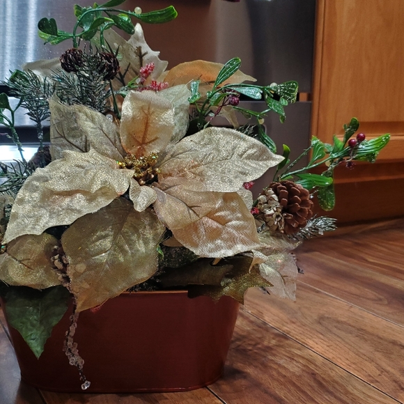 Christmas Tree, Handmade, Christmas Floral! - Picture 2 of 8